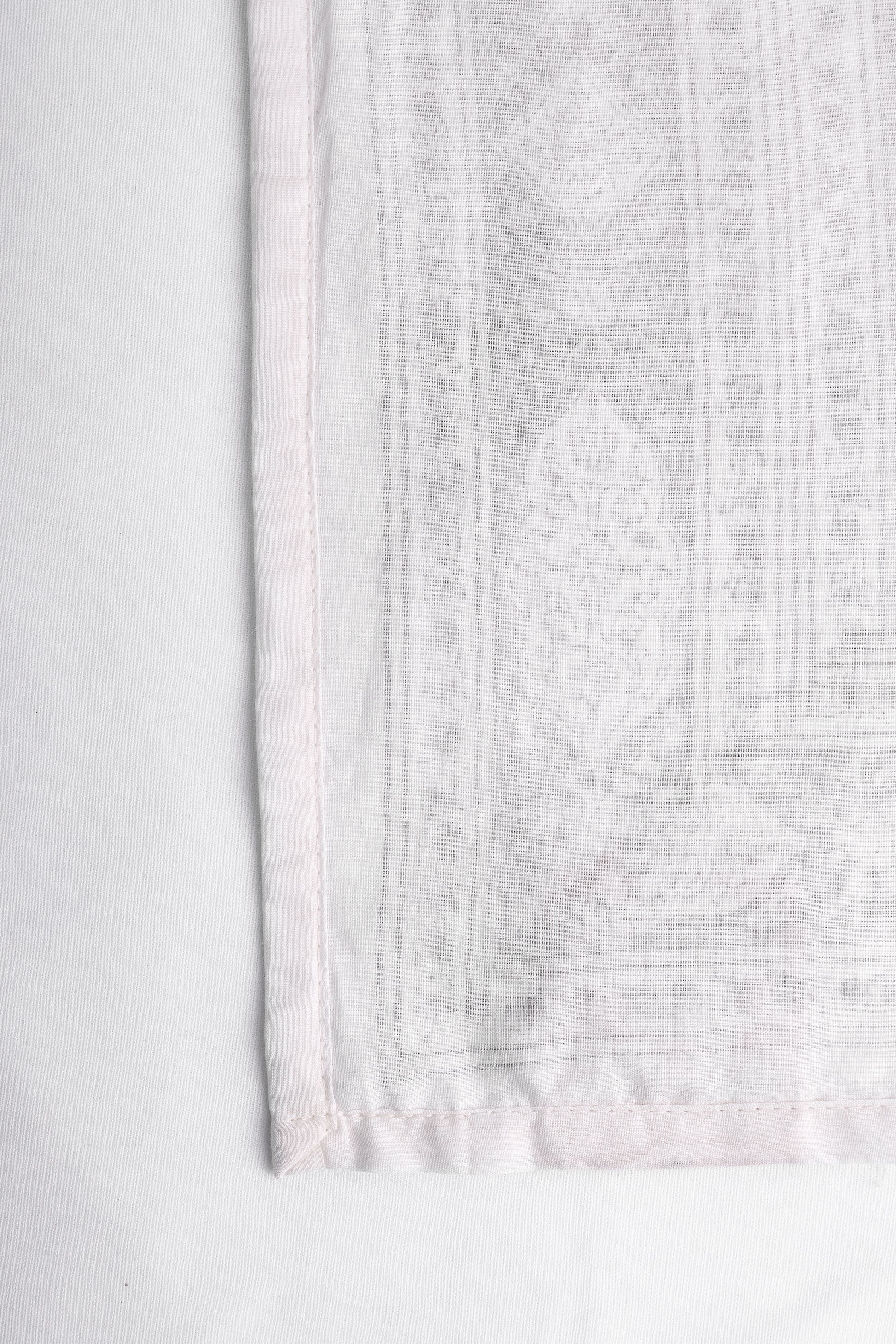  light gray and white magic dohar blanket