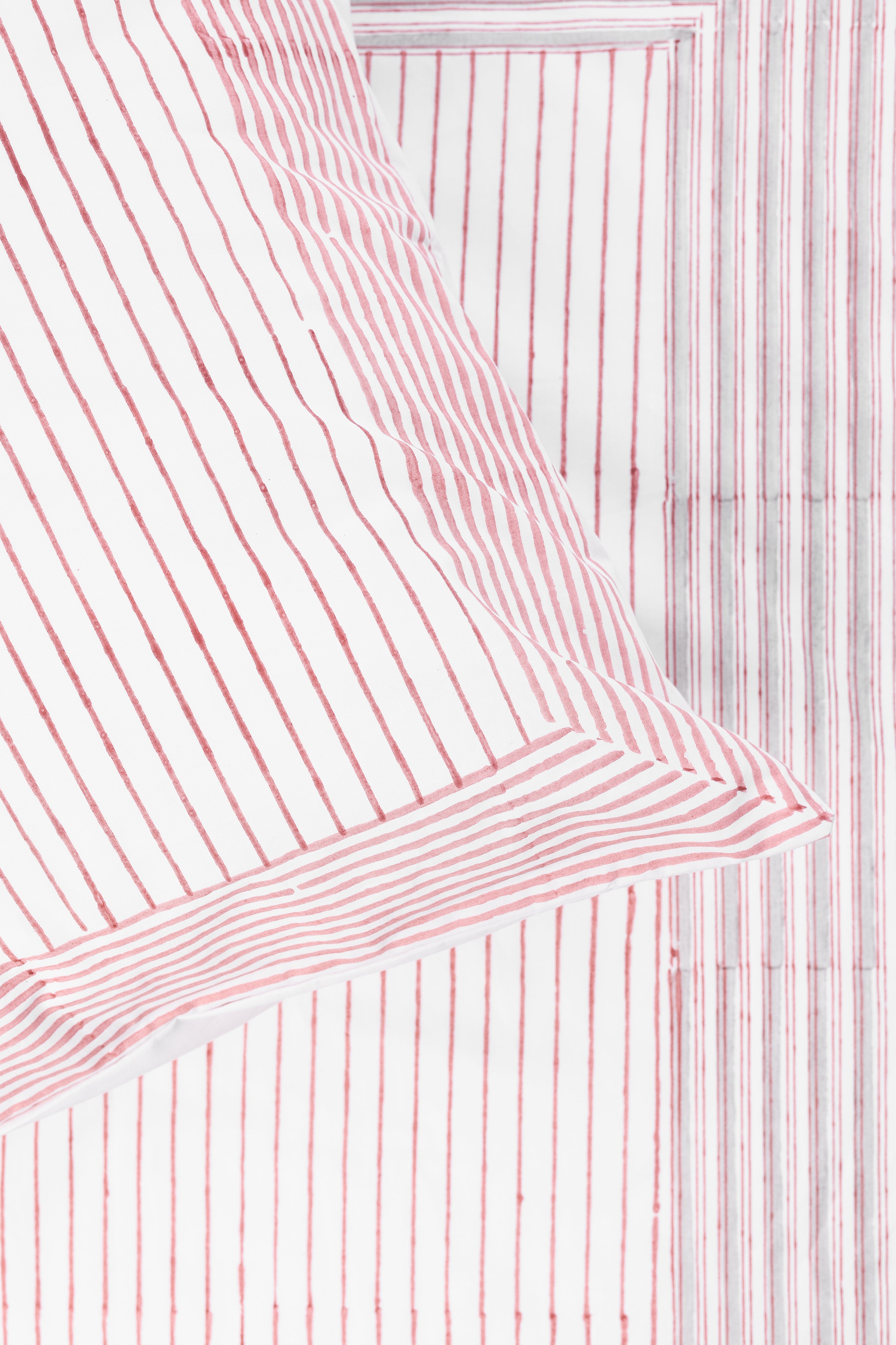 red and white striped pure cotton double bed sheet with red and white cotton pillow cover