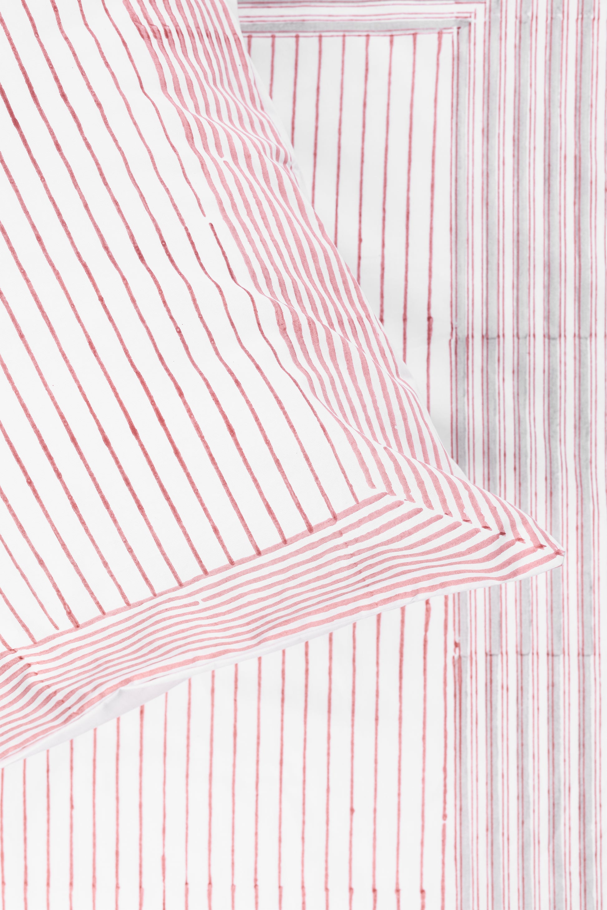 red and white striped pure cotton double bed sheet with red and white cotton pillow cover