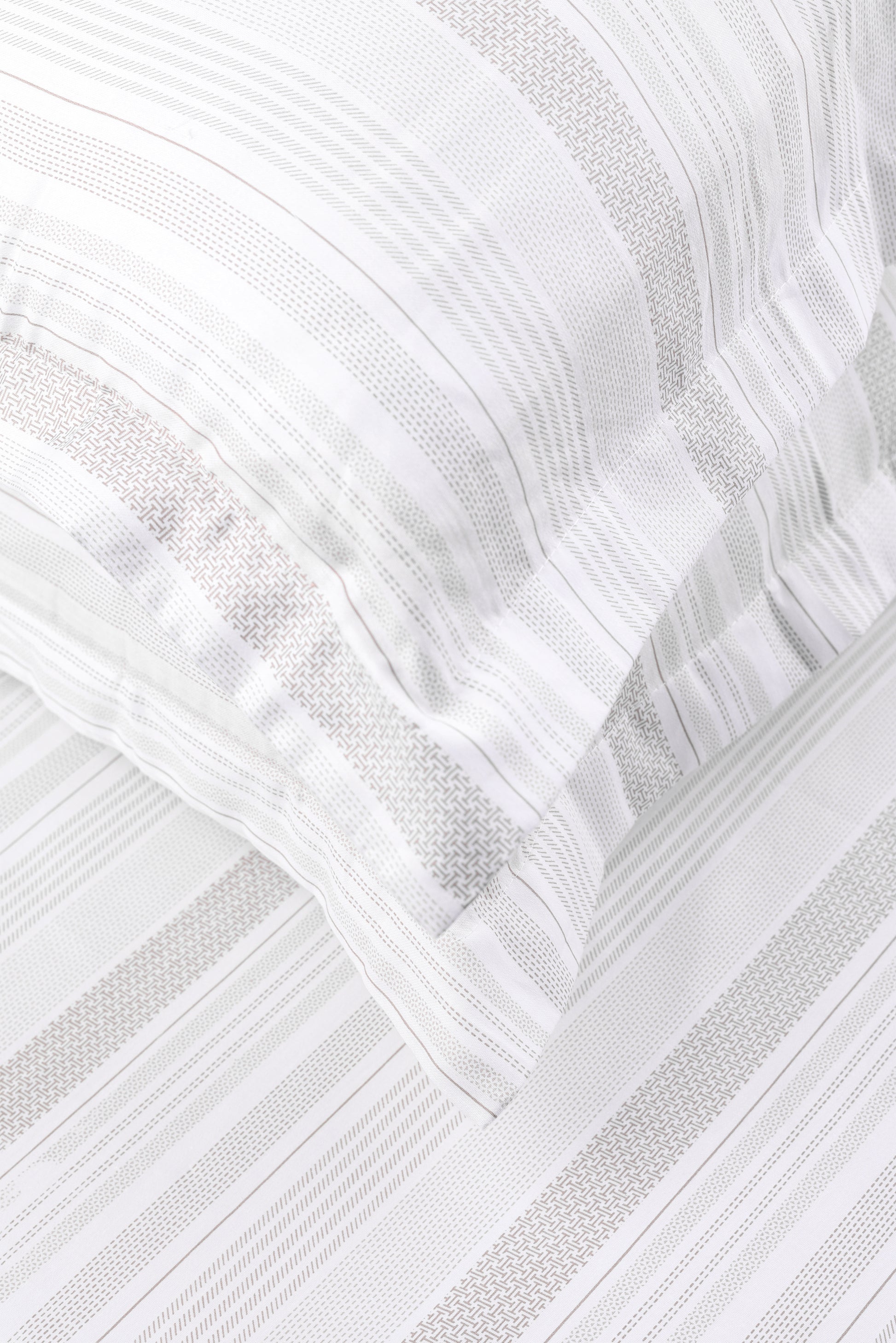 400 tc pure cotton luxury bed sheet in white and beige striped 