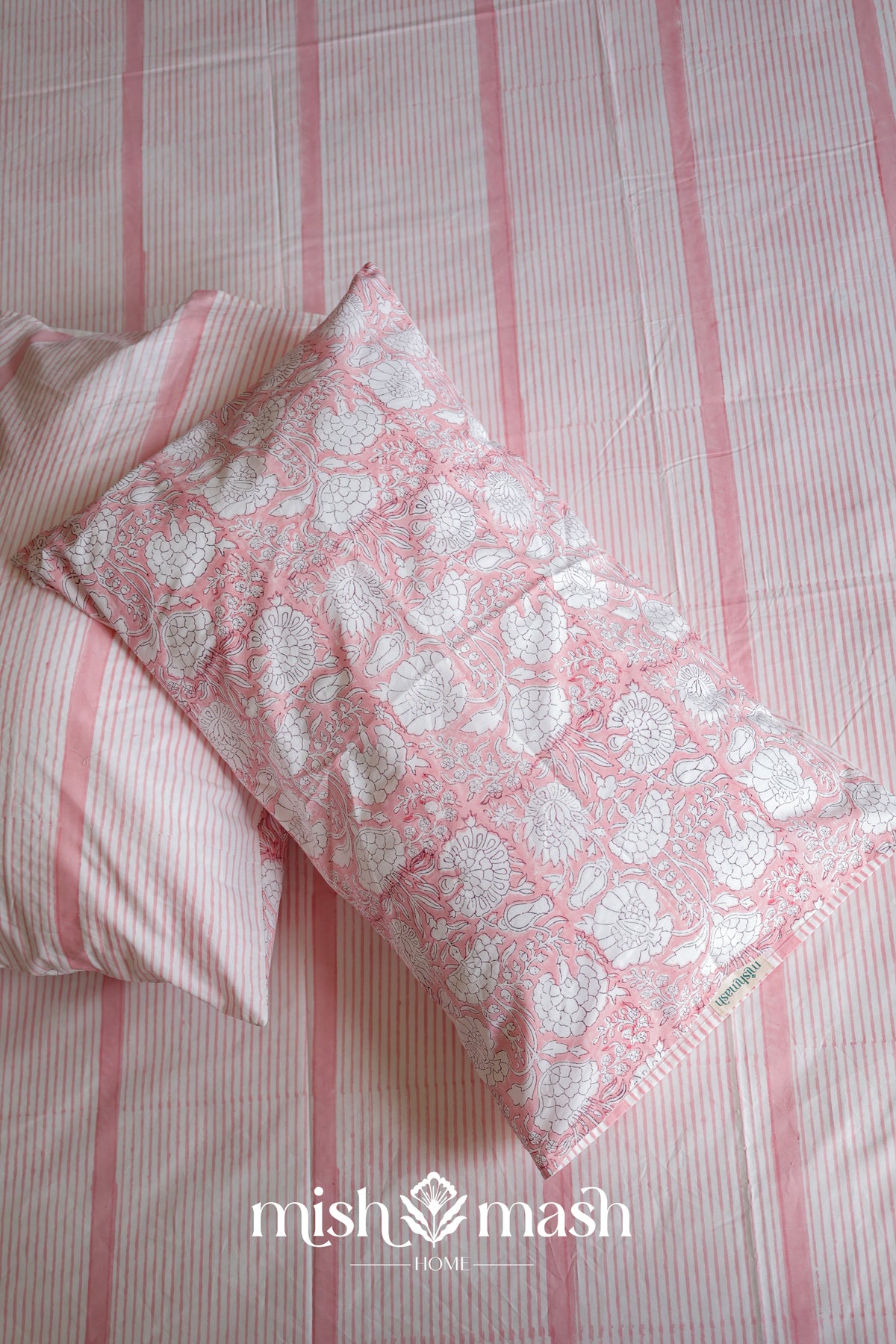 Peach Please cotton double bed bedsheet with reversible pillow covers