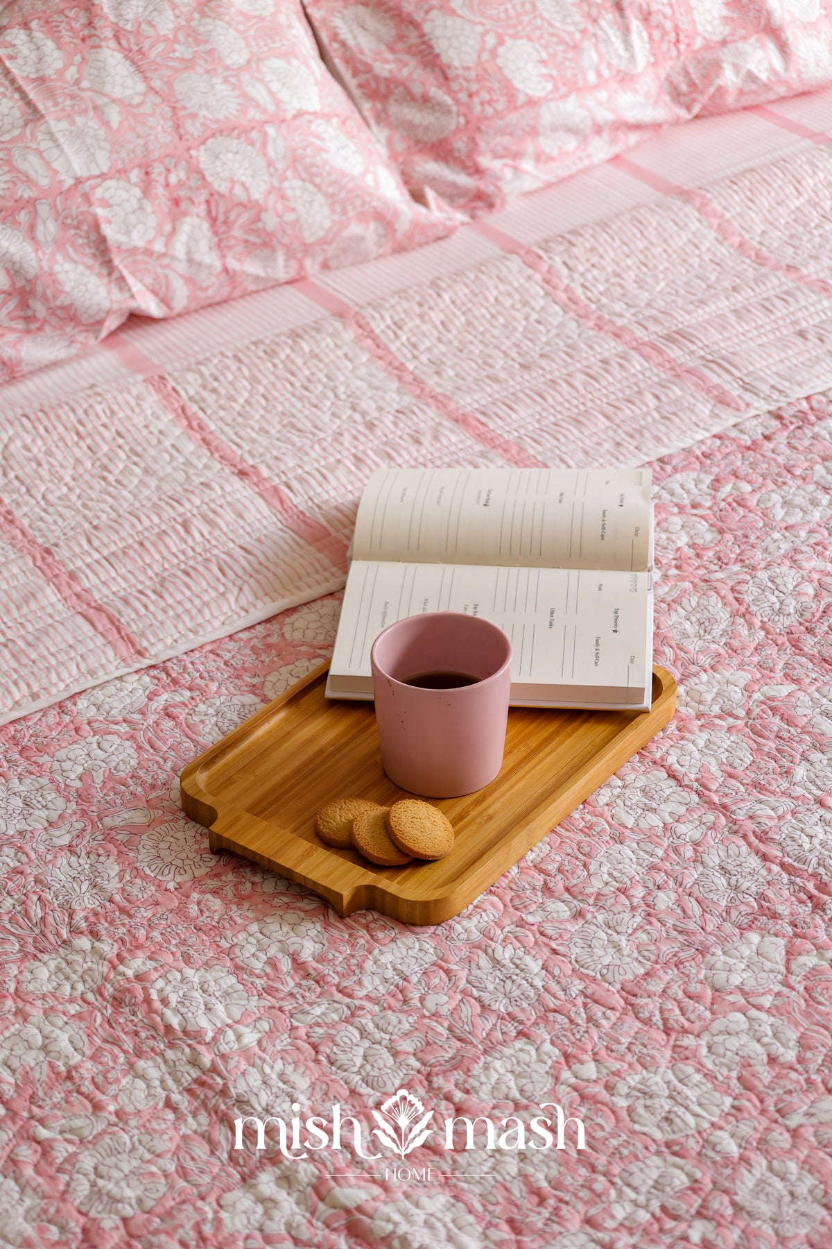 Peach Please reversible double bed cover for modern bedroom