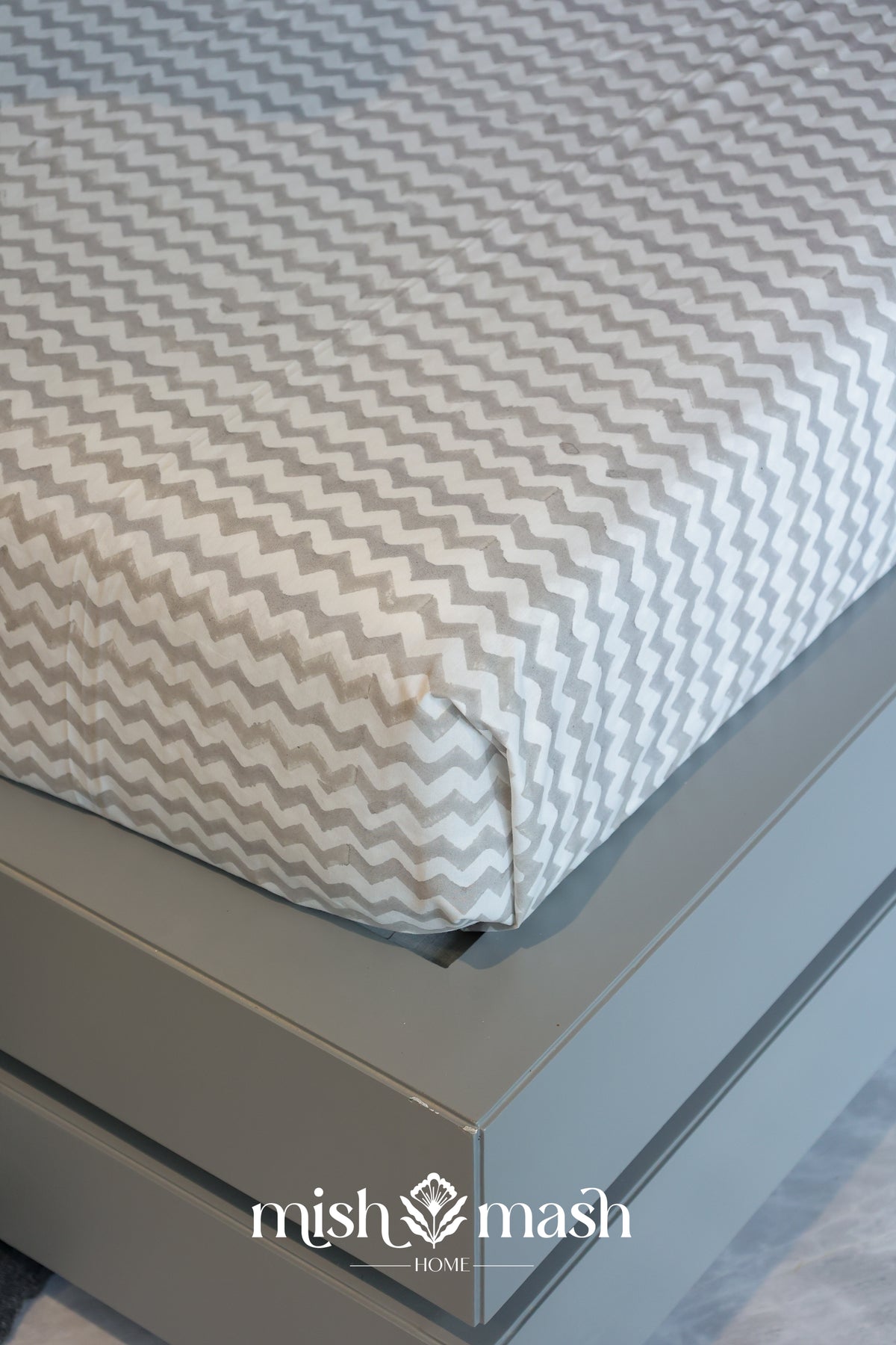 chevron print grey cotton bed sheet